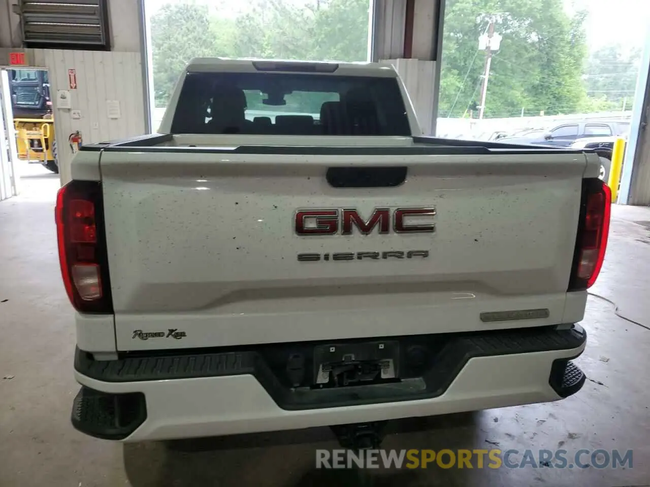 6 Photograph of a damaged car 1GTPHCED7PZ197906 GMC SIERRA 2023
