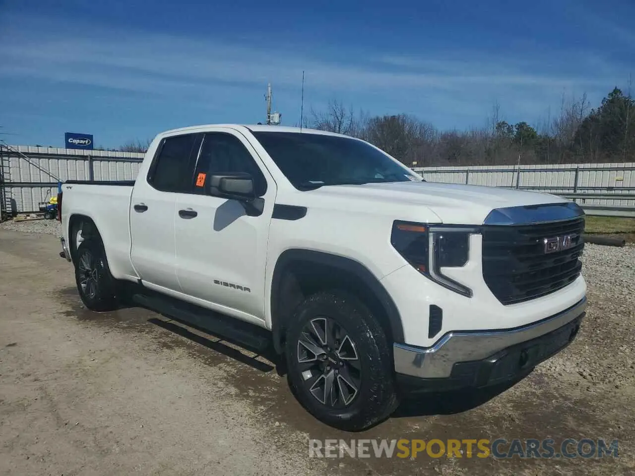 4 Фотография поврежденного автомобиля 1GTRUAED2PZ292849 GMC SIERRA 2023
