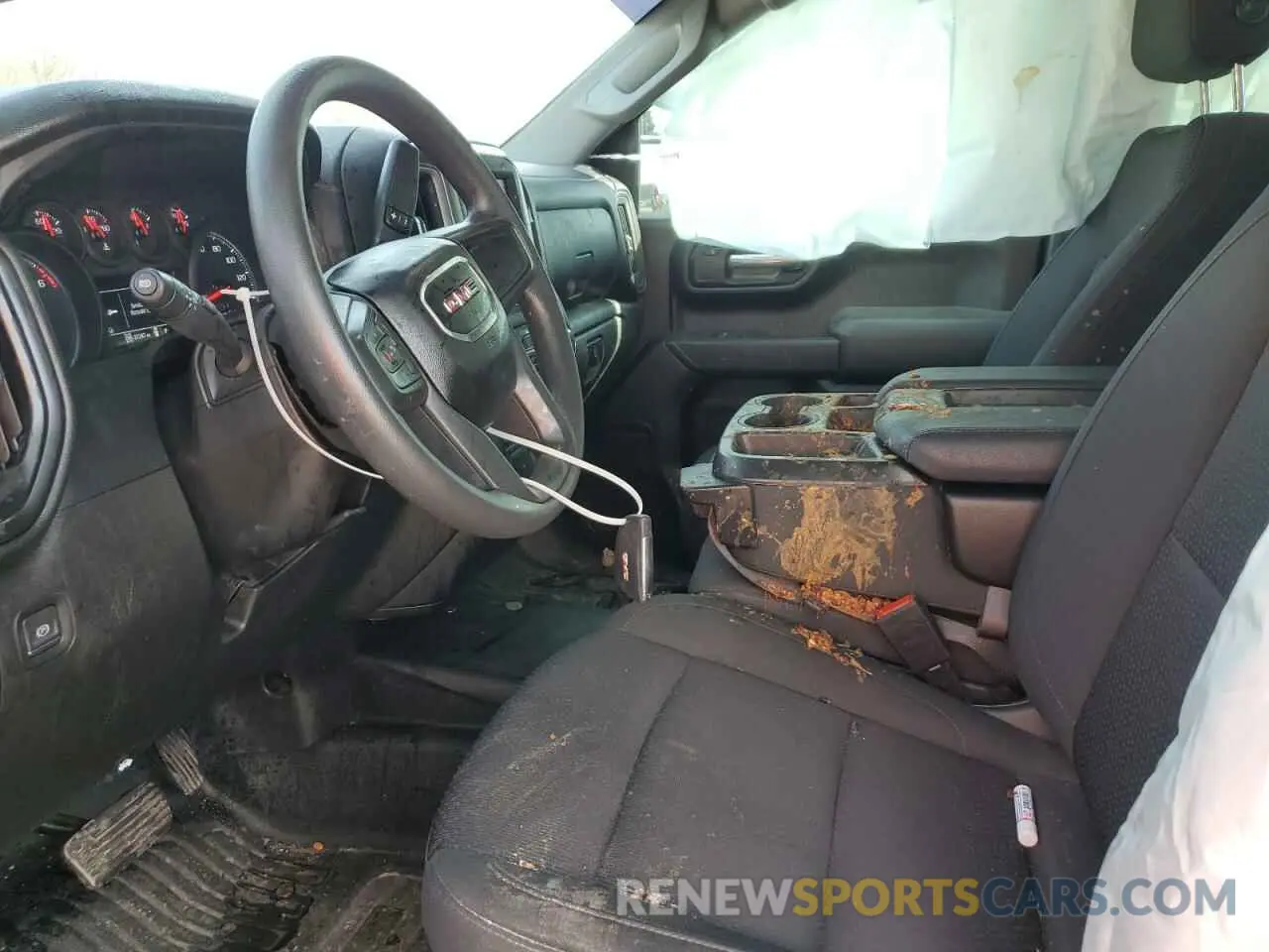 7 Фотография поврежденного автомобиля 1GTRUAED2PZ292849 GMC SIERRA 2023
