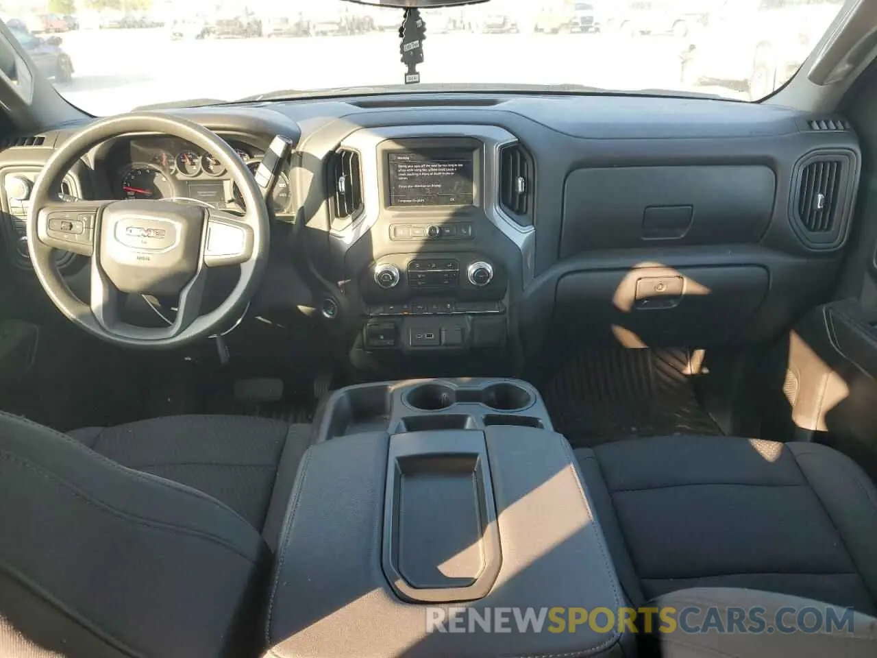 8 Photograph of a damaged car 1GTRUAED3PZ323123 GMC SIERRA 2023