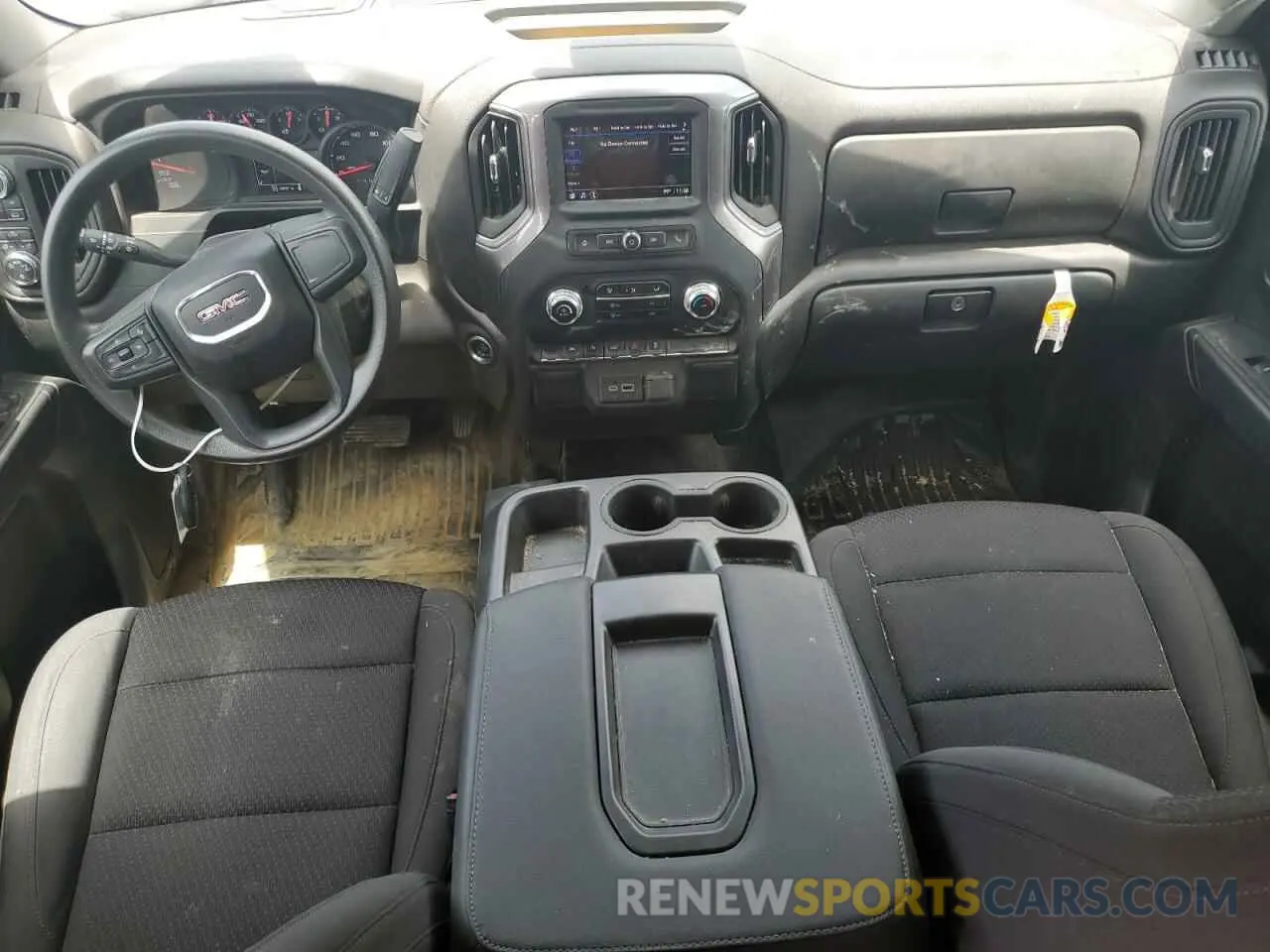 8 Photograph of a damaged car 1GTRUAED9PZ300753 GMC SIERRA 2023