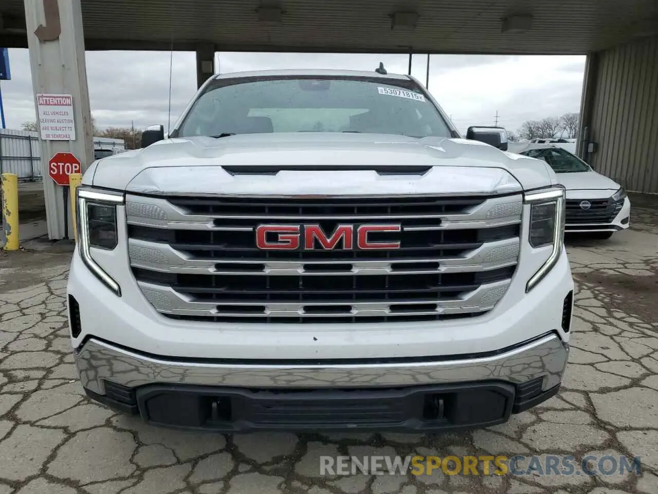 5 Photograph of a damaged car 1GTUUBED1PZ303937 GMC SIERRA 2023