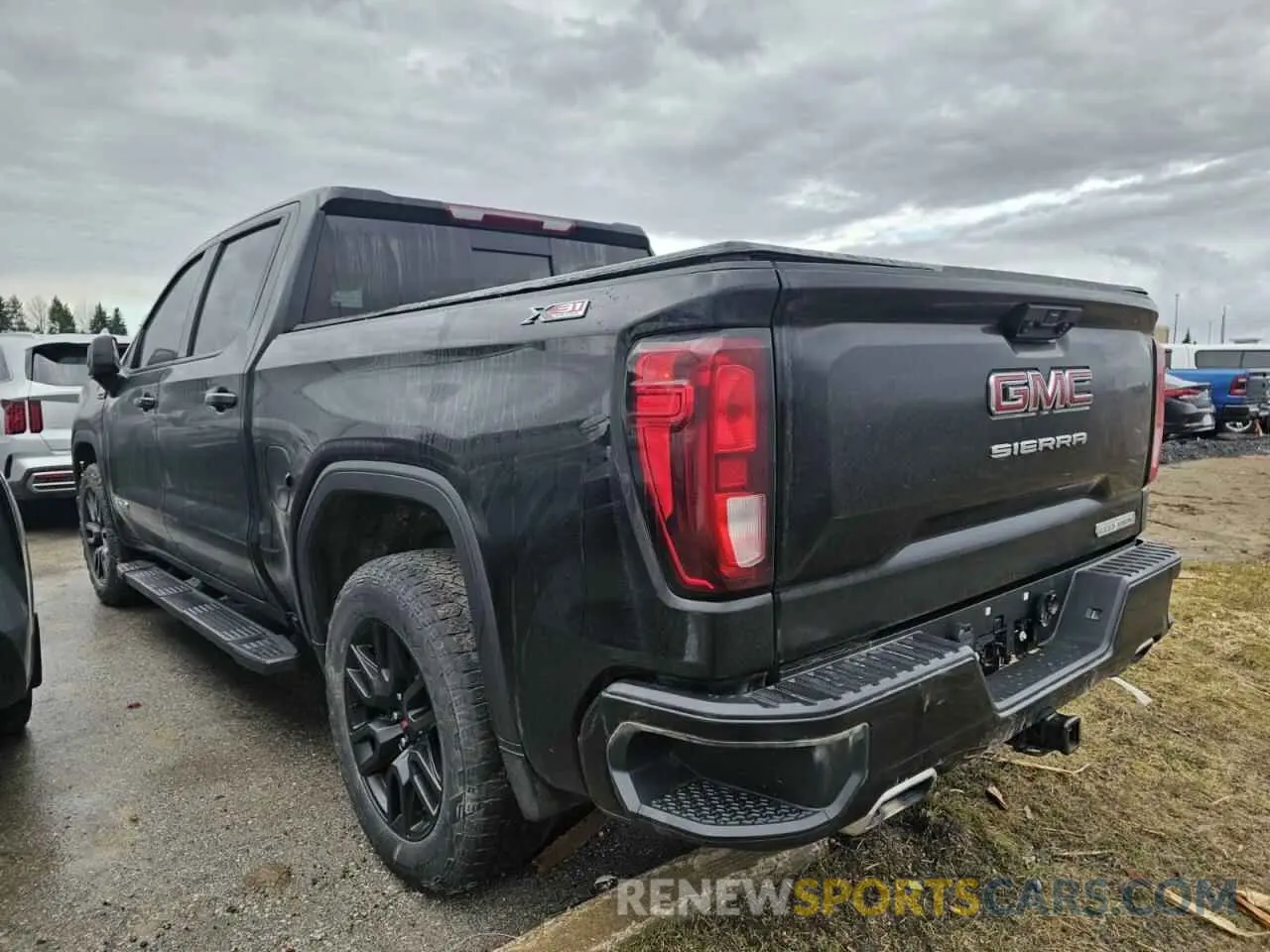 3 Photograph of a damaged car 1GTUUCED2PZ167775 GMC SIERRA 2023