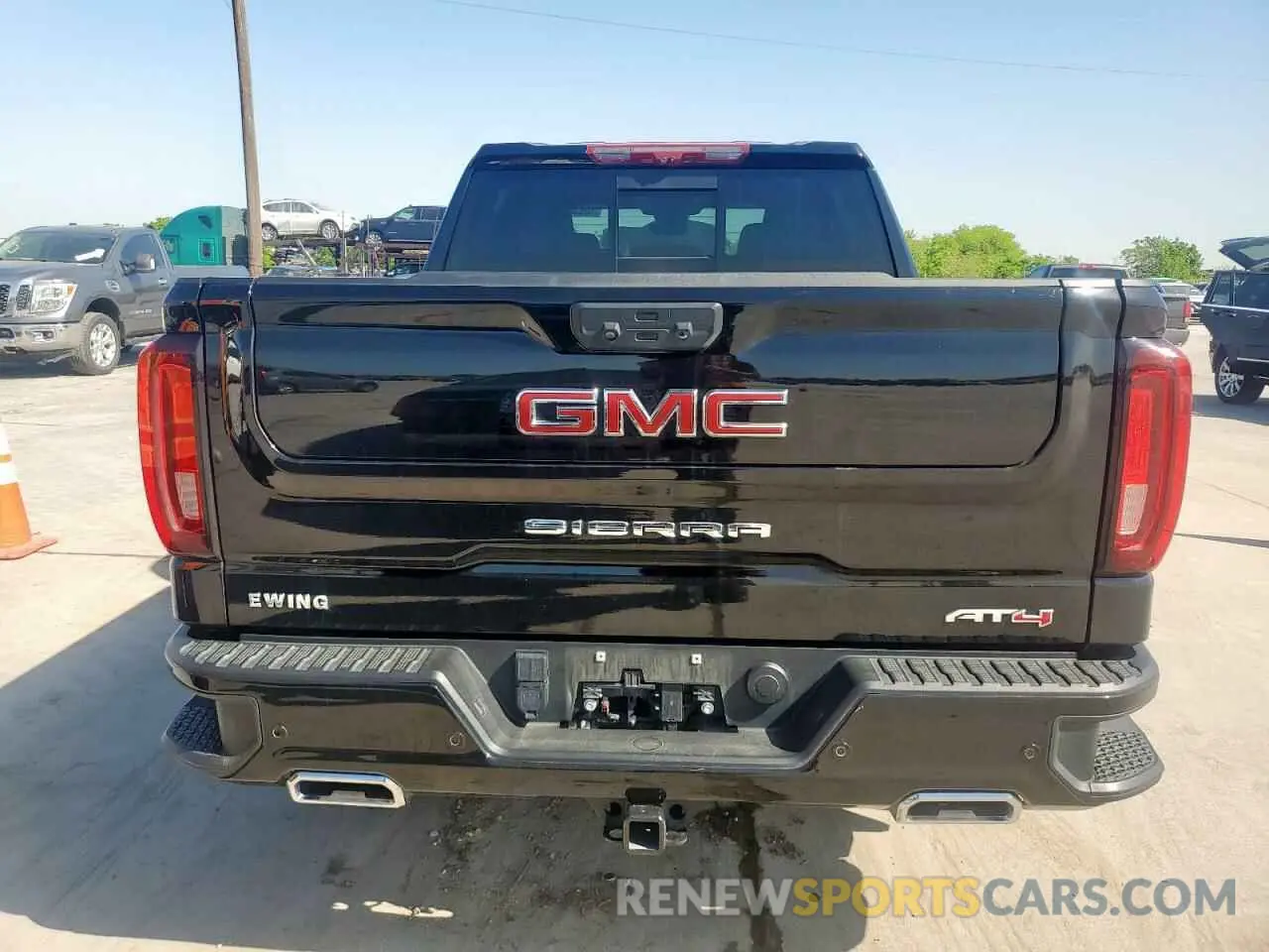 6 Фотография поврежденного автомобиля 1GTUUEE83PZ319299 GMC SIERRA 2023