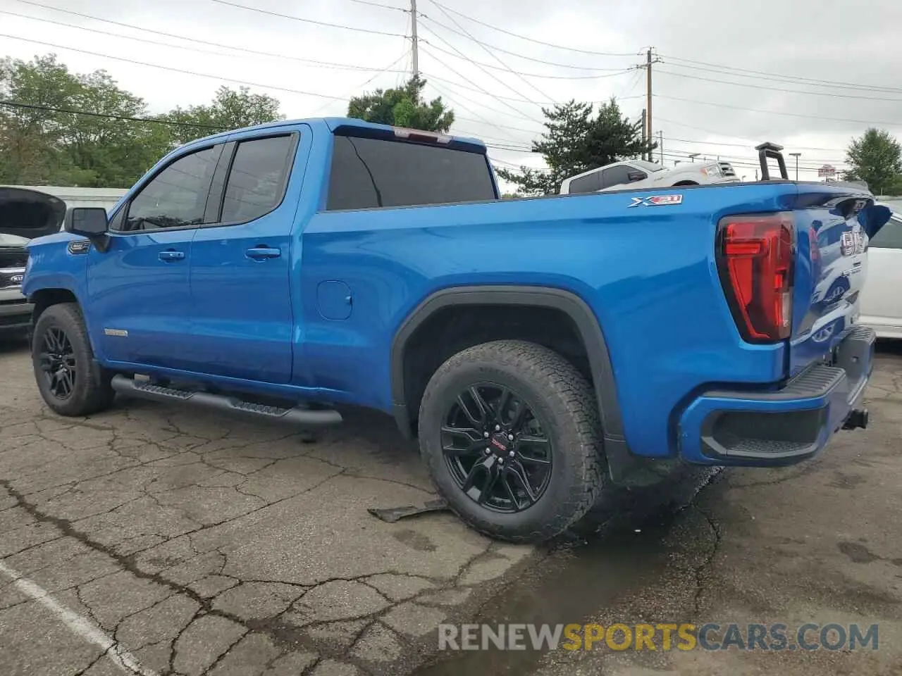2 Photograph of a damaged car 1GTVUCE83PZ325290 GMC SIERRA 2023