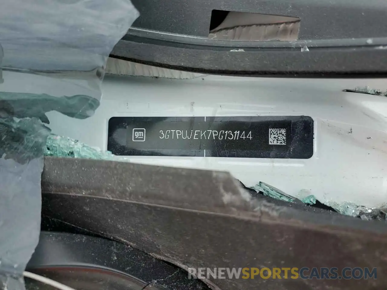 14 Photograph of a damaged car 3GTPUJEK7PG131144 GMC SIERRA 2023