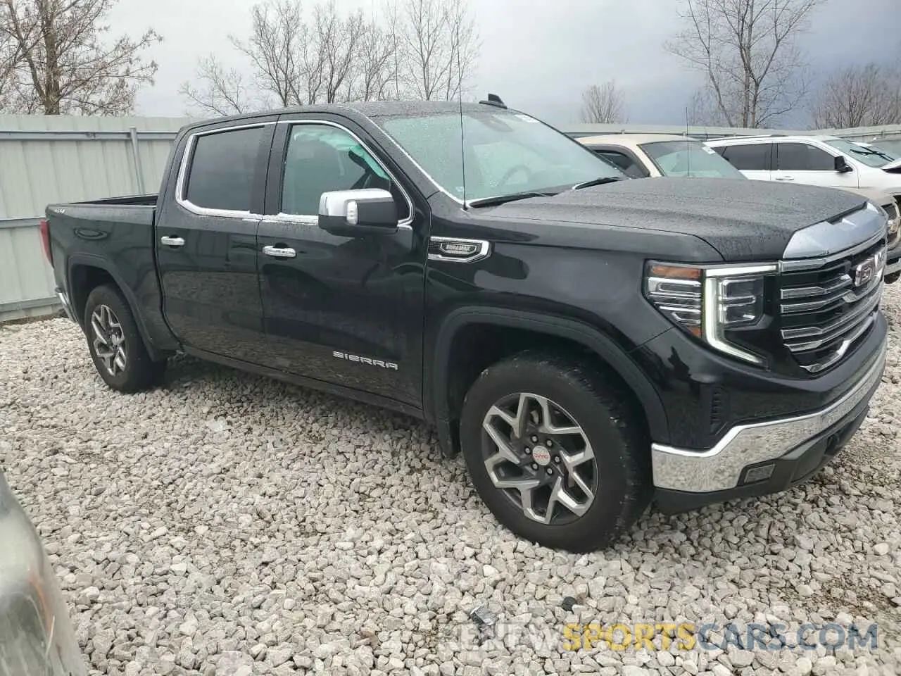 4 Фотография поврежденного автомобиля 3GTUUDE86PG250702 GMC SIERRA 2023