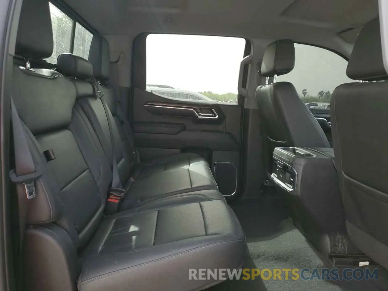 10 Фотография поврежденного автомобиля 3GTUUDED1PG156899 GMC SIERRA 2023