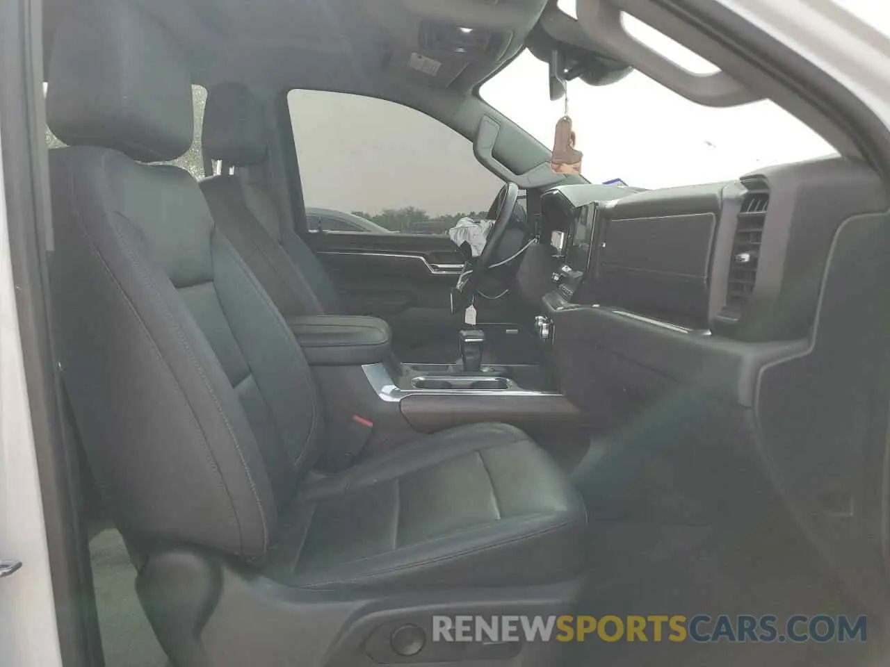 7 Фотография поврежденного автомобиля 3GTUUDED1PG156899 GMC SIERRA 2023