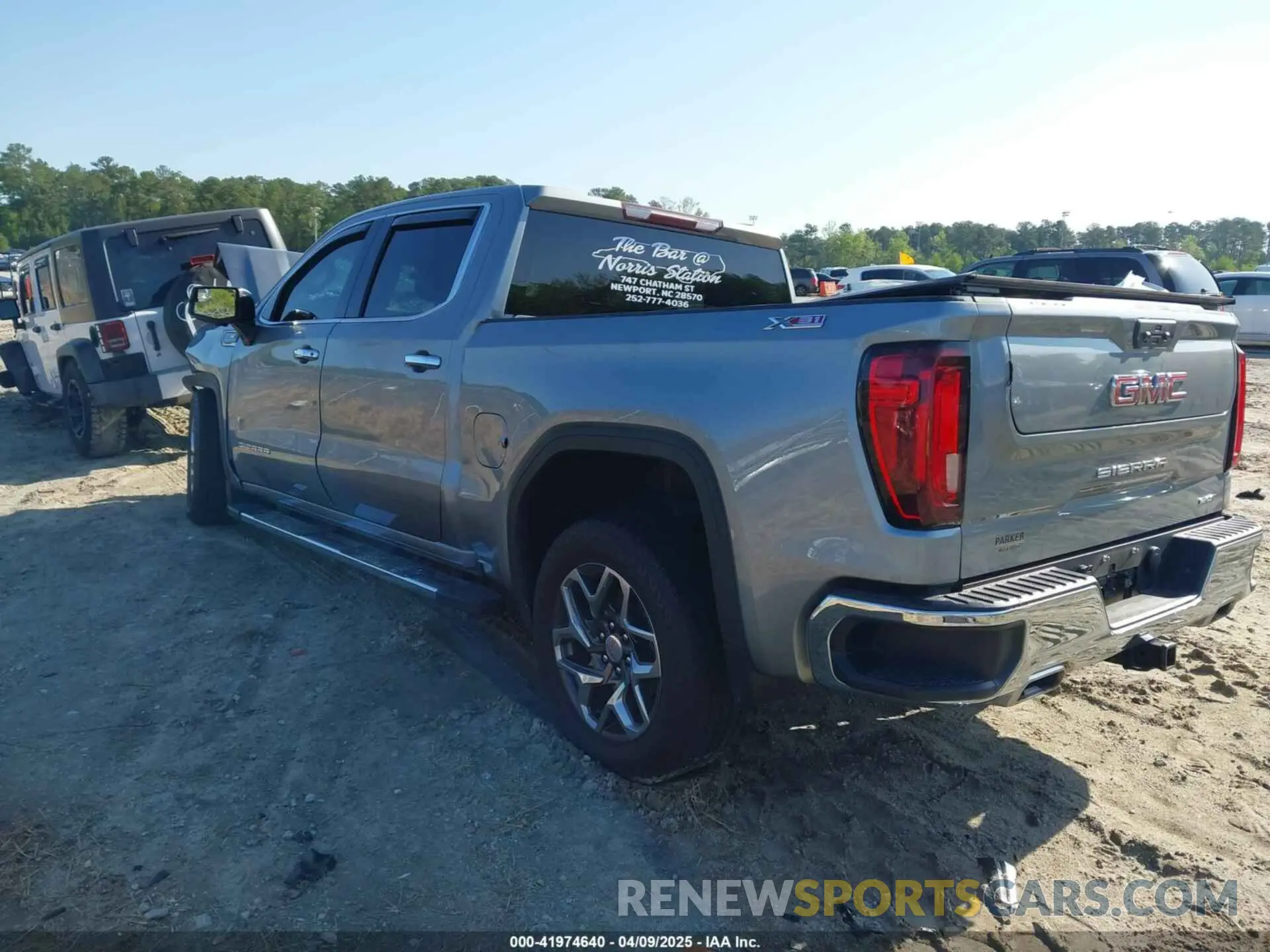 3 Фотография поврежденного автомобиля 3GTUUDED1PG18O250 GMC SIERRA 2023