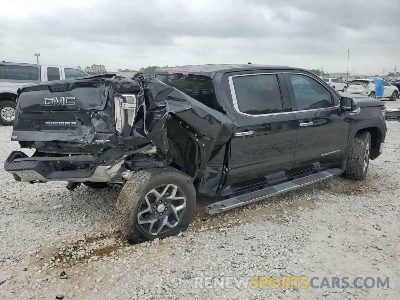 3 Photograph of a damaged car 3GTUUDED3PG136430 GMC SIERRA 2023