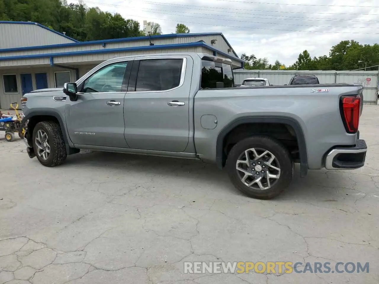 2 Photograph of a damaged car 3GTUUDED4PG187757 GMC SIERRA 2023