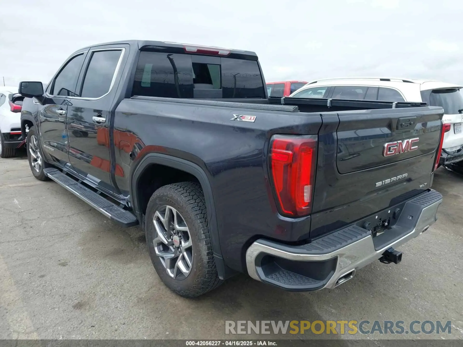 3 Фотография поврежденного автомобиля 3GTUUDEL4PG294363 GMC SIERRA 2023