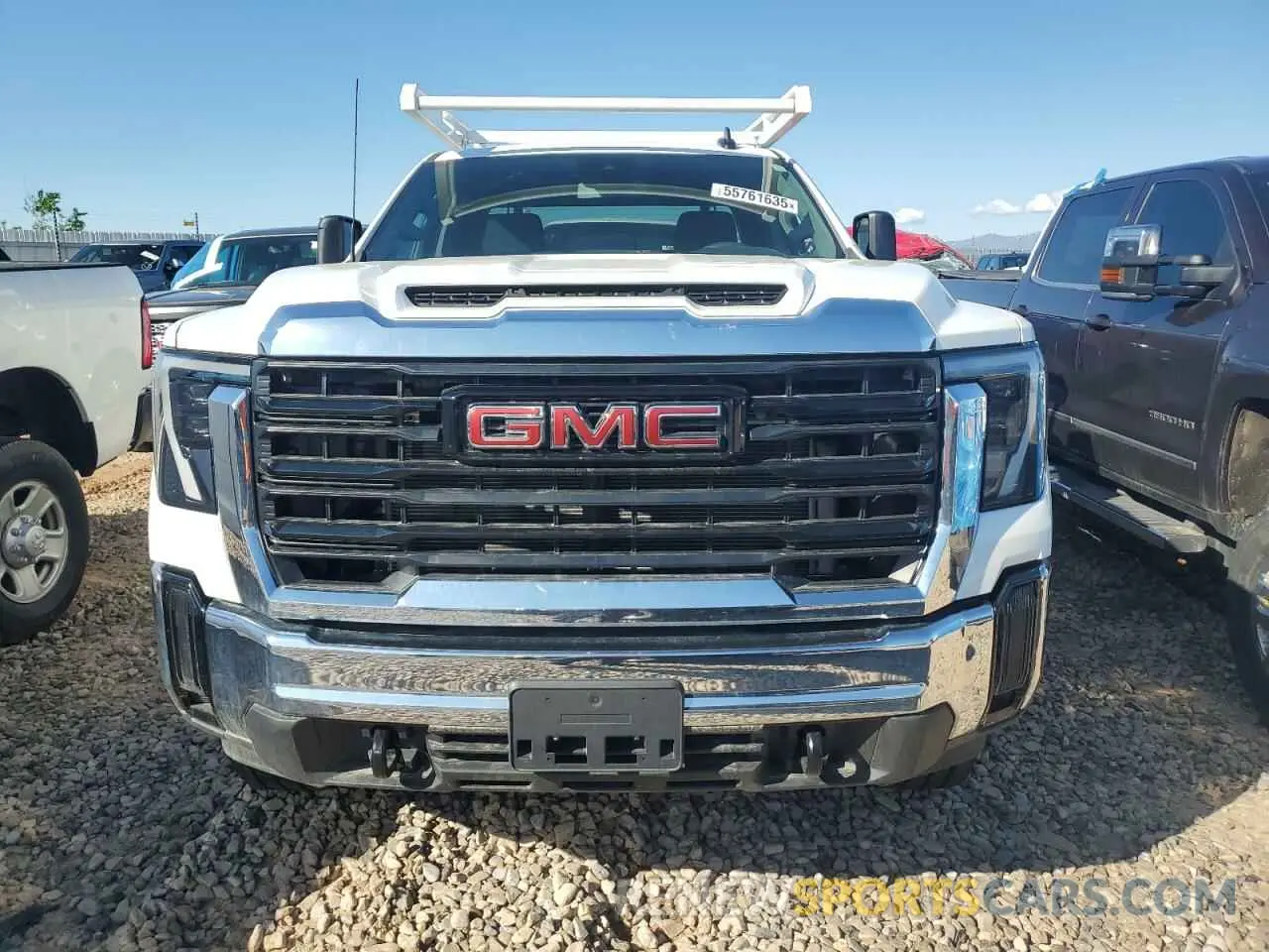 5 Photograph of a damaged car 1GD29LE71RF197014 GMC SIERRA 2024