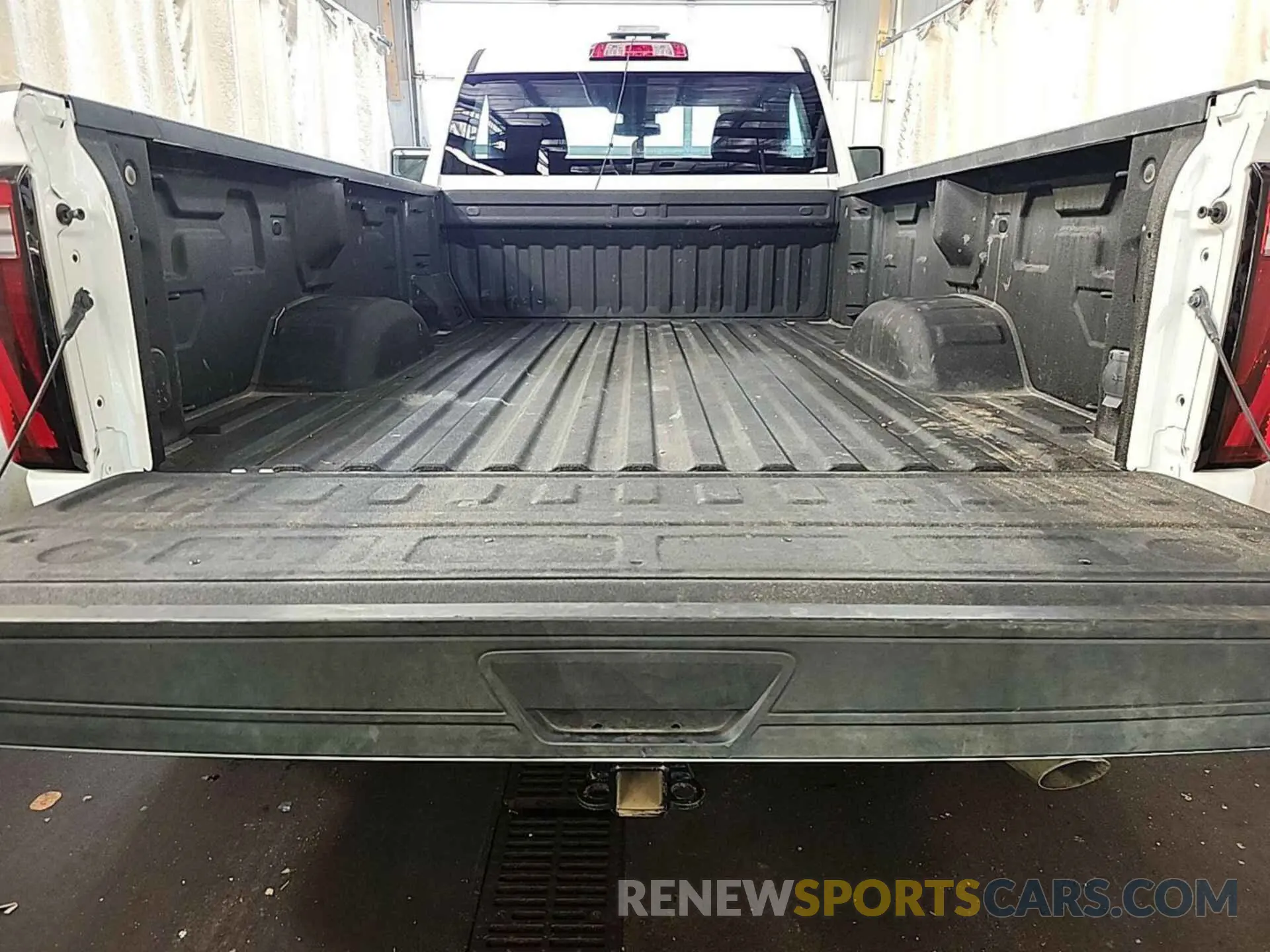 16 Photograph of a damaged car 1GT38PE79RF292195 GMC SIERRA 2024
