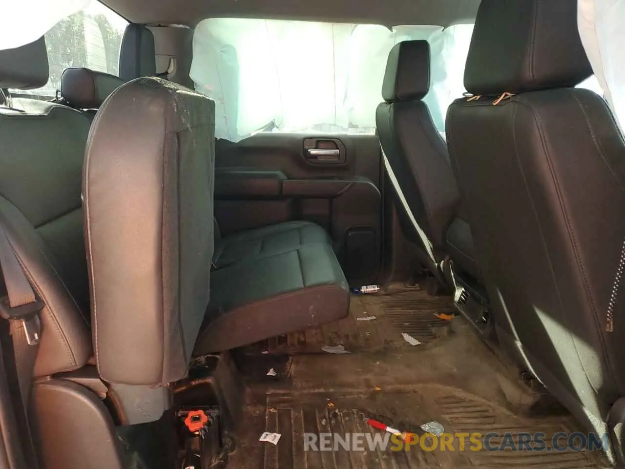 10 Photograph of a damaged car 1GT48LE73RF111332 GMC SIERRA 2024