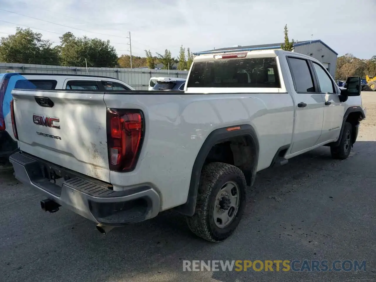 3 Photograph of a damaged car 1GT48LE73RF111332 GMC SIERRA 2024