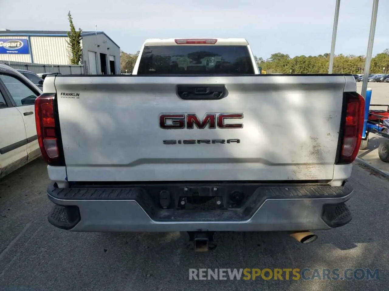 6 Photograph of a damaged car 1GT48LE73RF111332 GMC SIERRA 2024