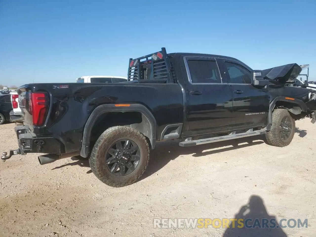 3 Фотография поврежденного автомобиля 1GT49NE76RF173560 GMC SIERRA 2024