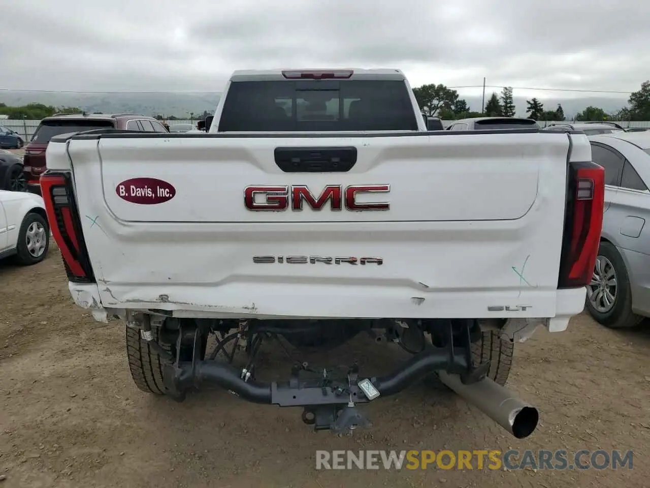 6 Photograph of a damaged car 1GT49NEY8RF290923 GMC SIERRA 2024