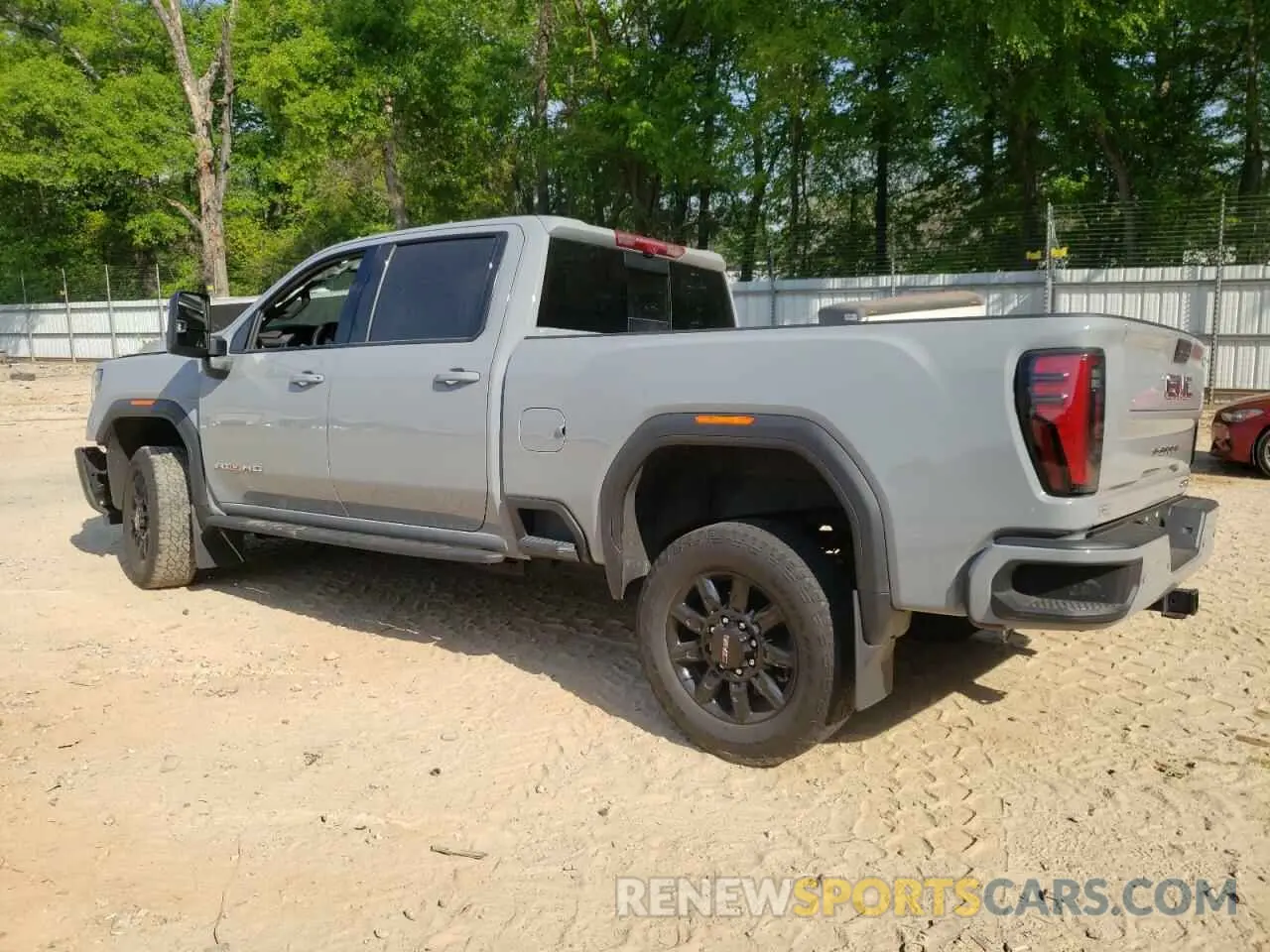 2 Фотография поврежденного автомобиля 1GT49PE78RF257584 GMC SIERRA 2024