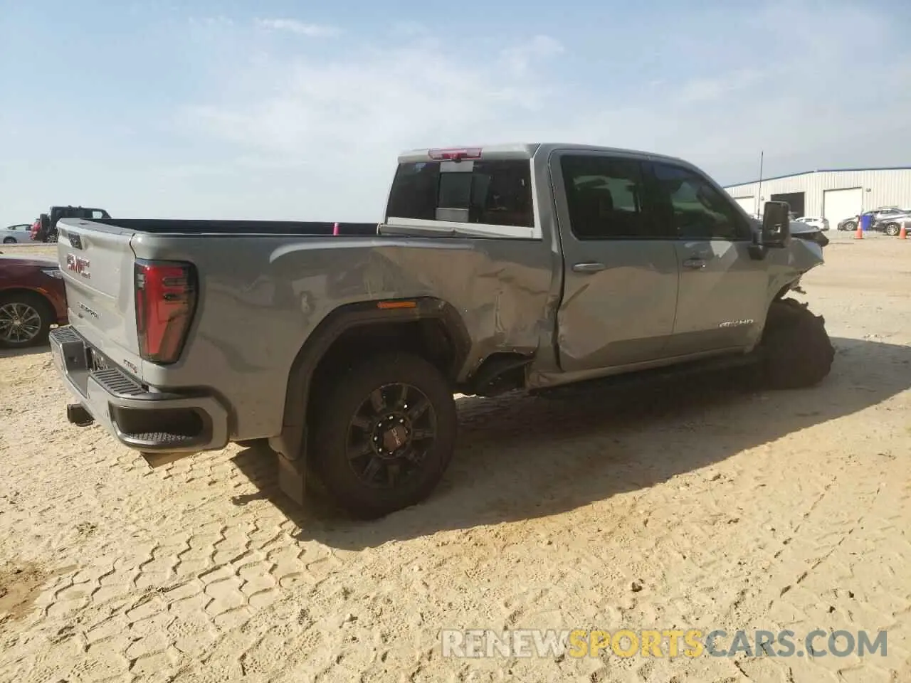 3 Фотография поврежденного автомобиля 1GT49PE78RF257584 GMC SIERRA 2024
