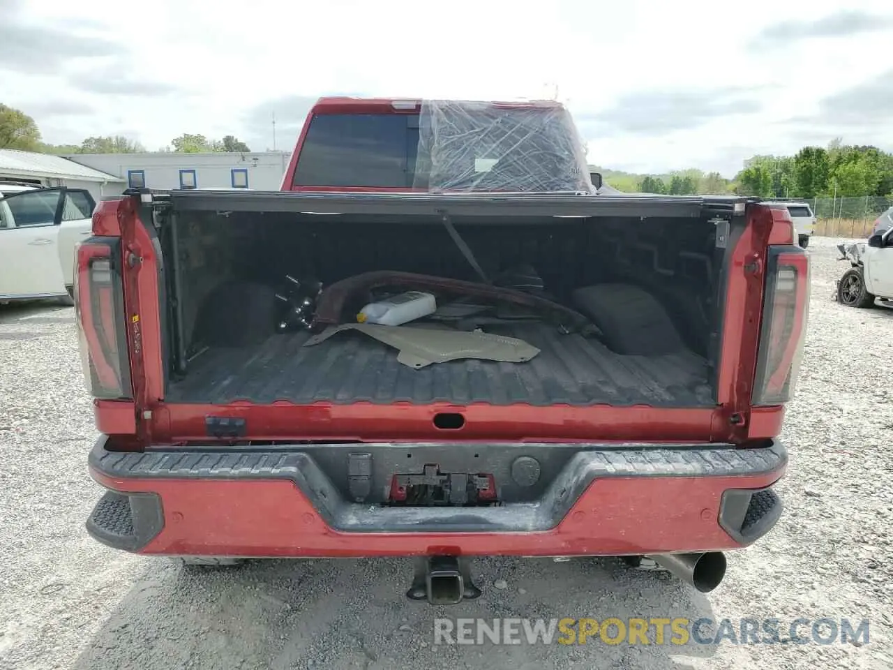 6 Photograph of a damaged car 1GT49PEY8RF329909 GMC SIERRA 2024