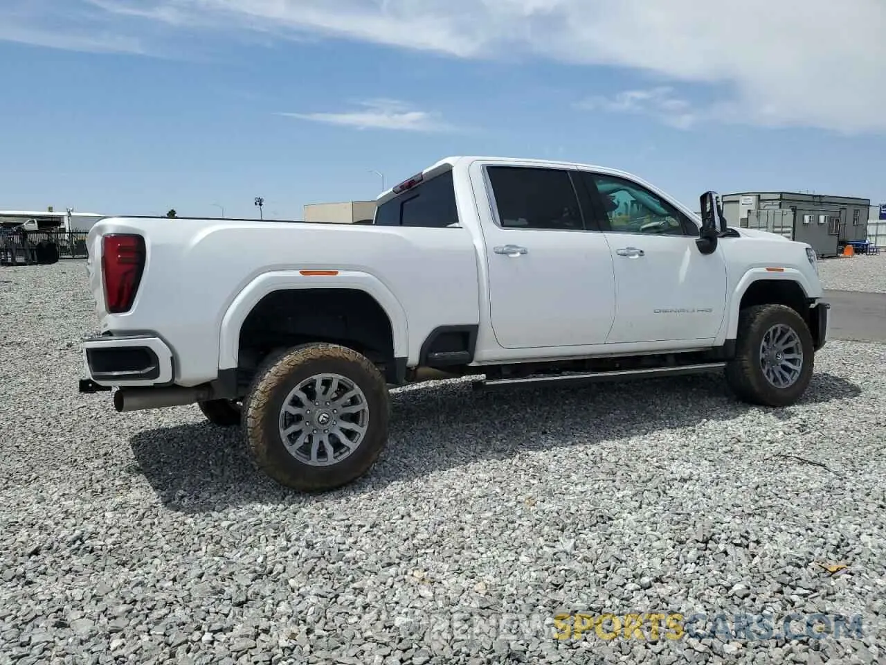 3 Photograph of a damaged car 1GT49XEY1RF106031 GMC SIERRA 2024