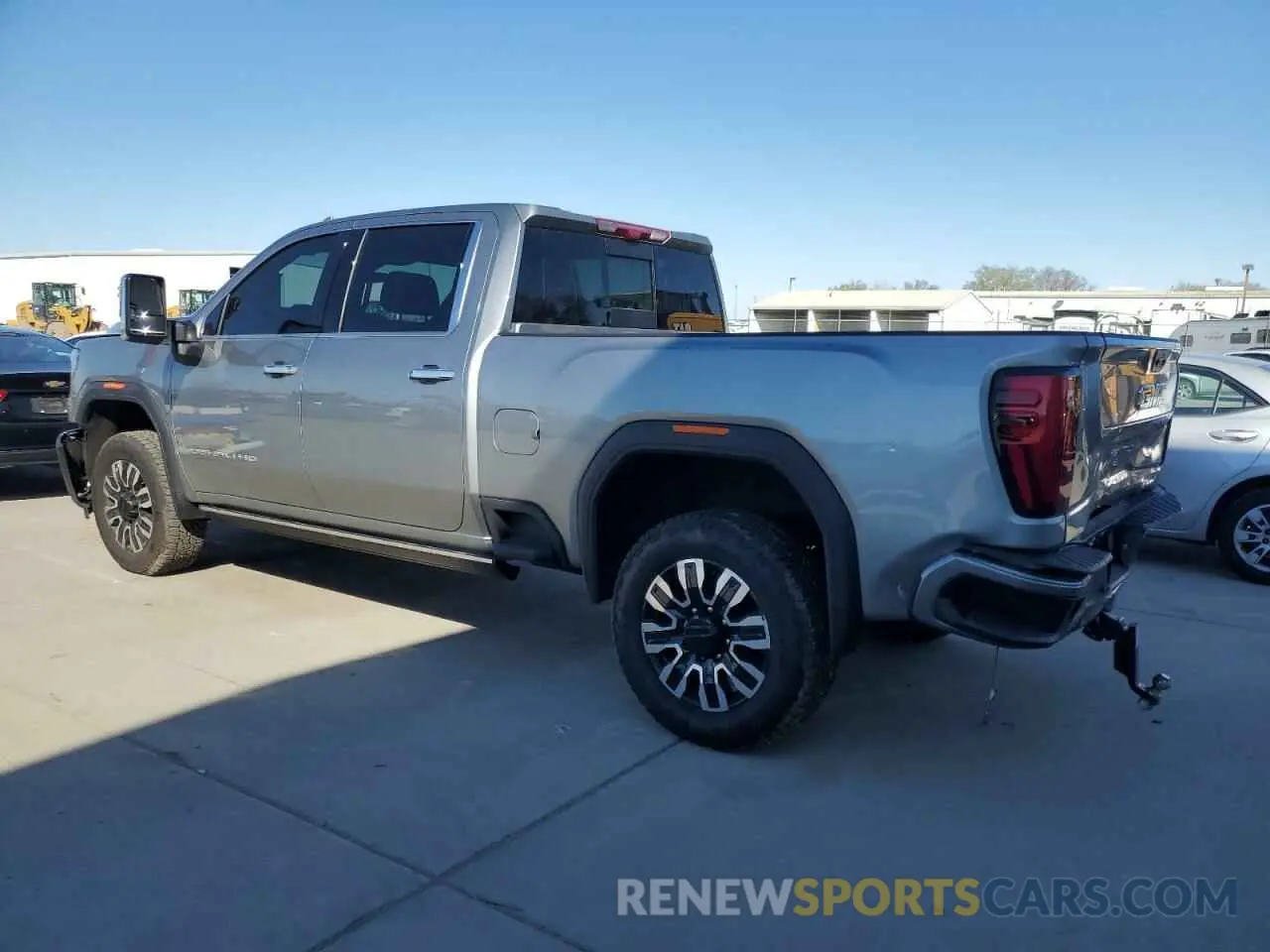2 Фотография поврежденного автомобиля 1GT49XEY2RF435370 GMC SIERRA 2024