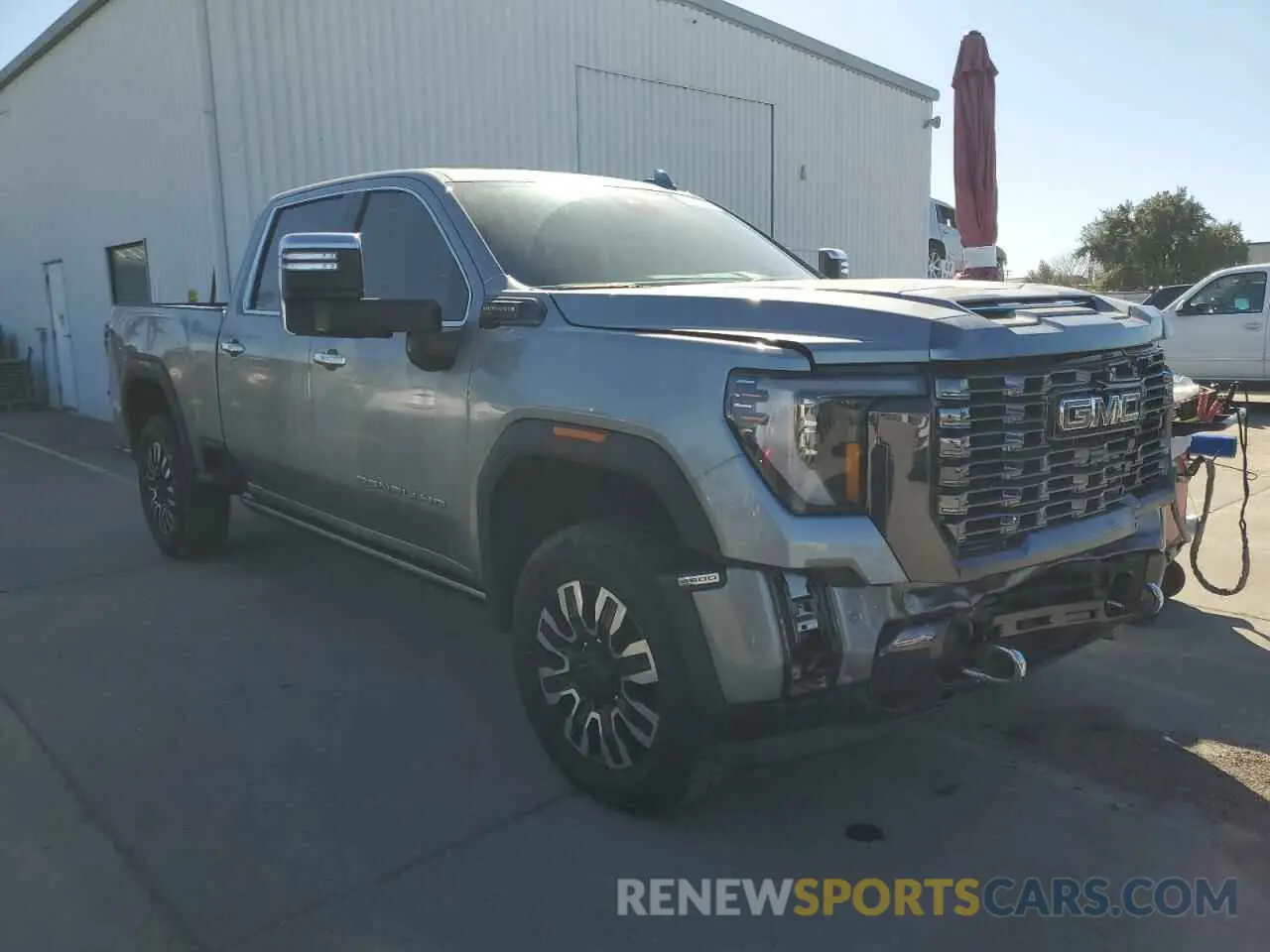 4 Фотография поврежденного автомобиля 1GT49XEY2RF435370 GMC SIERRA 2024