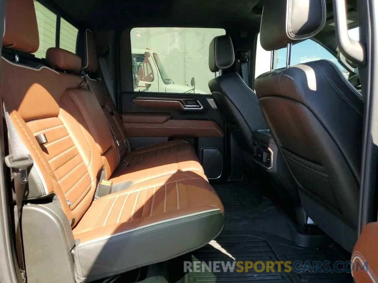 10 Фотография поврежденного автомобиля 1GT49XEY5RF247913 GMC SIERRA 2024