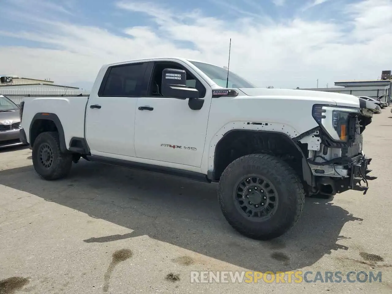 4 Фотография поврежденного автомобиля 1GT49ZEY1RF206979 GMC SIERRA 2024