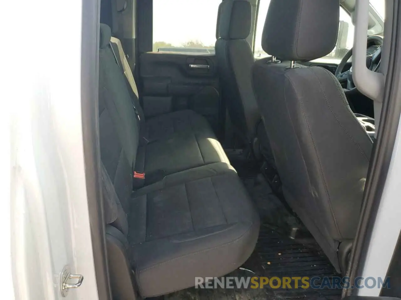 10 Фотография поврежденного автомобиля 1GT59SEY1RF291723 GMC SIERRA 2024