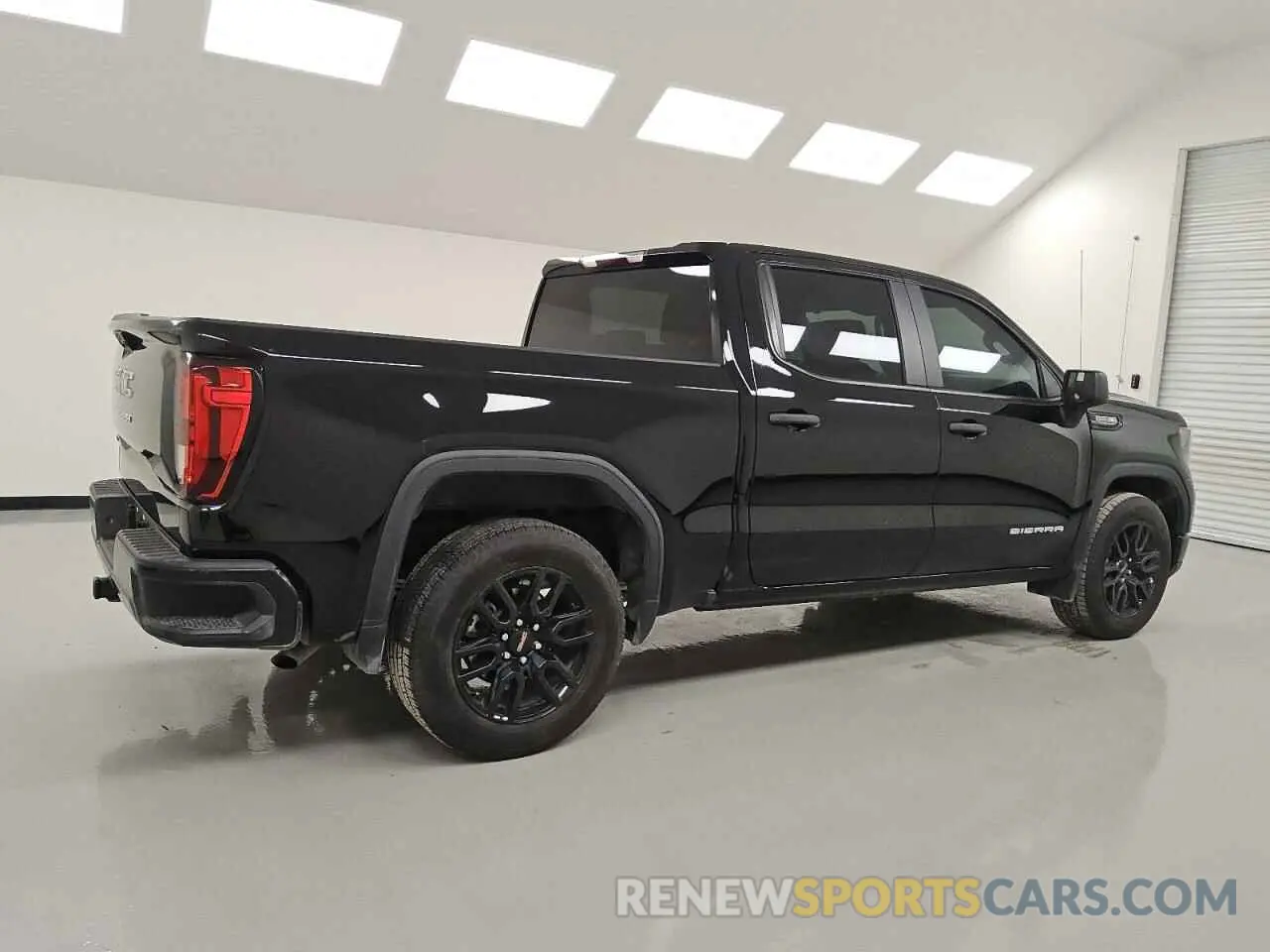 3 Фотография поврежденного автомобиля 1GTPHAED4RZ331567 GMC SIERRA 2024