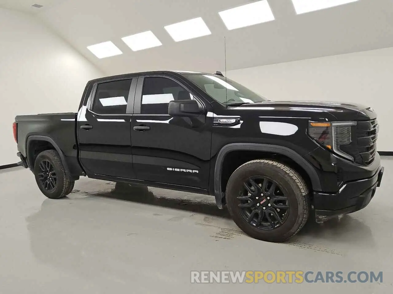4 Фотография поврежденного автомобиля 1GTPHAED4RZ331567 GMC SIERRA 2024