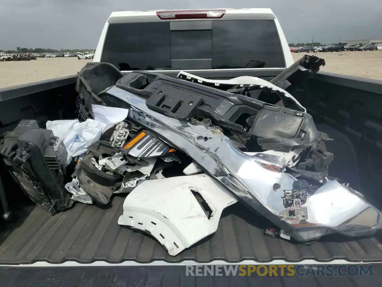14 Фотография поврежденного автомобиля 1GTPHDED7RZ263783 GMC SIERRA 2024