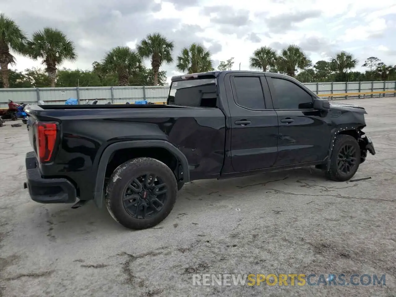 3 Фотография поврежденного автомобиля 1GTRUAEK1RZ201846 GMC SIERRA 2024