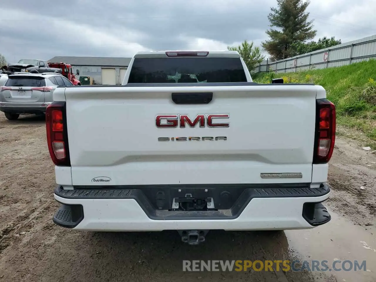 6 Photograph of a damaged car 1GTRUJEK1RZ287210 GMC SIERRA 2024