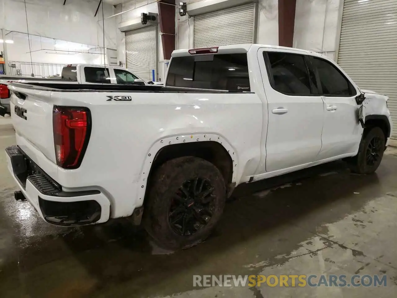 3 Фотография поврежденного автомобиля 1GTUUCE86RZ246999 GMC SIERRA 2024