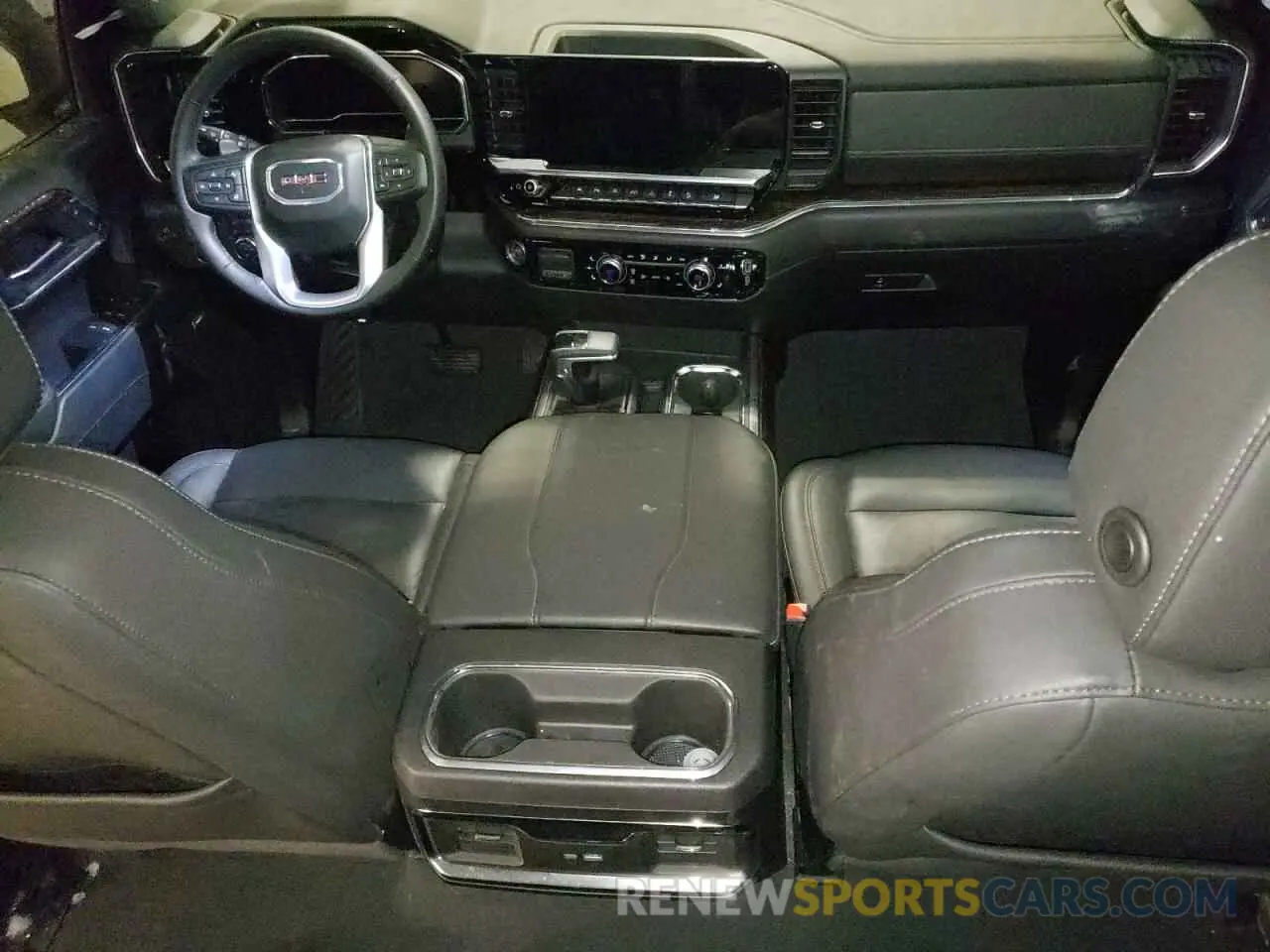 8 Фотография поврежденного автомобиля 1GTUUCE86RZ246999 GMC SIERRA 2024