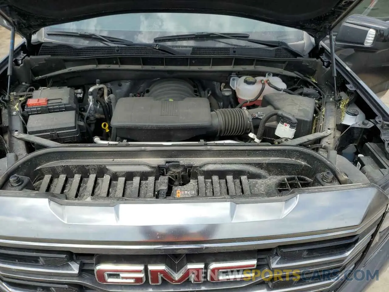 11 Photograph of a damaged car 1GTUUEELXRZ352467 GMC SIERRA 2024