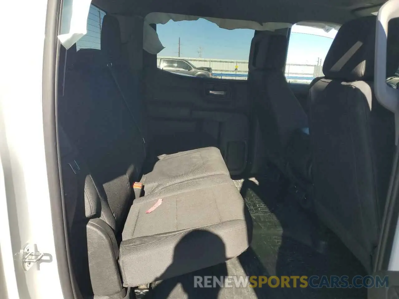 11 Фотография поврежденного автомобиля 3GTPUAEKXRG250390 GMC SIERRA 2024