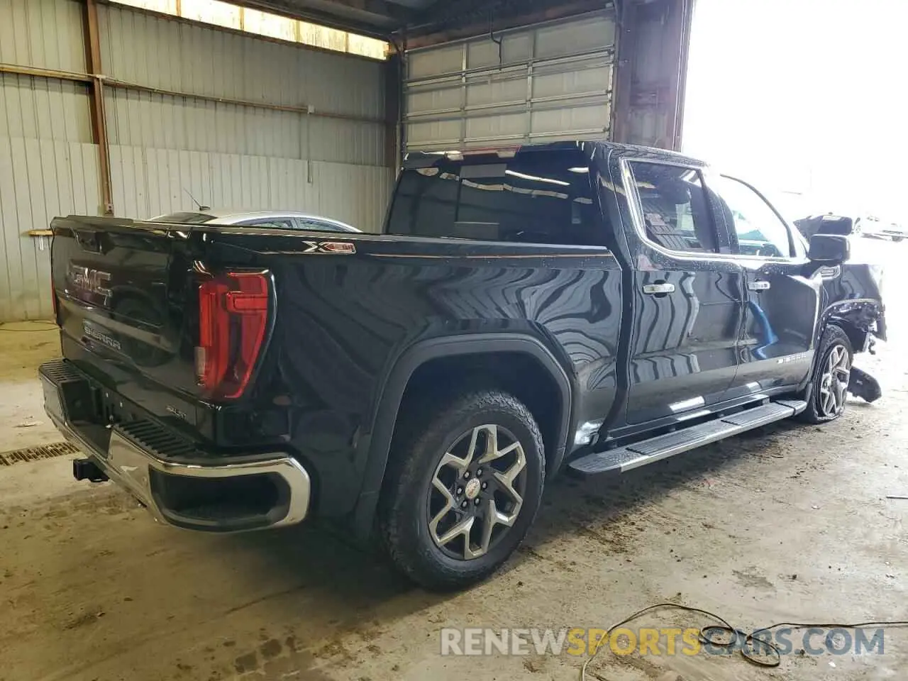 3 Фотография поврежденного автомобиля 3GTUUDE88RG204999 GMC SIERRA 2024