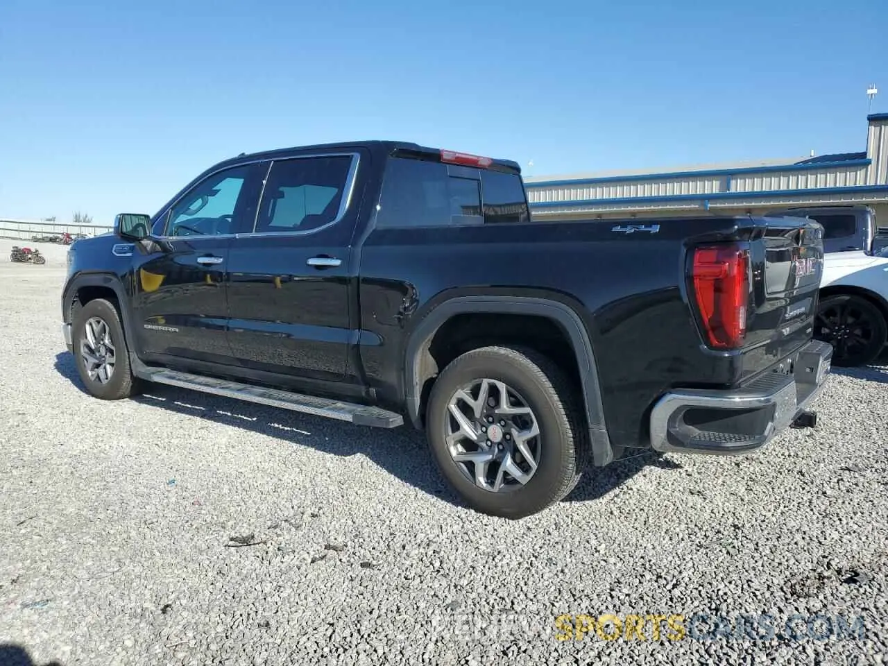 2 Фотография поврежденного автомобиля 3GTUUDED5RG223023 GMC SIERRA 2024