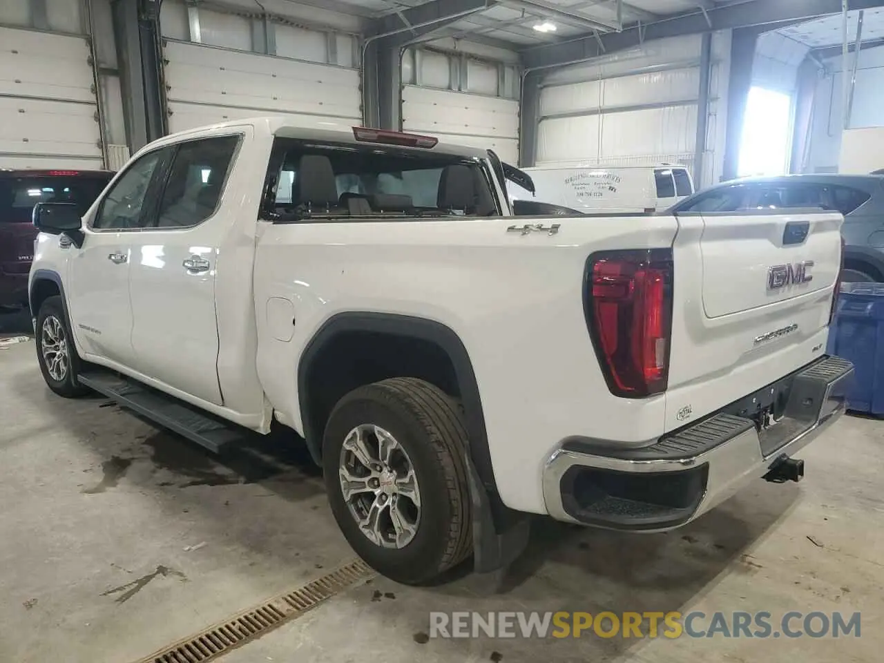 2 Photograph of a damaged car 3GTUUDEDXRG340127 GMC SIERRA 2024