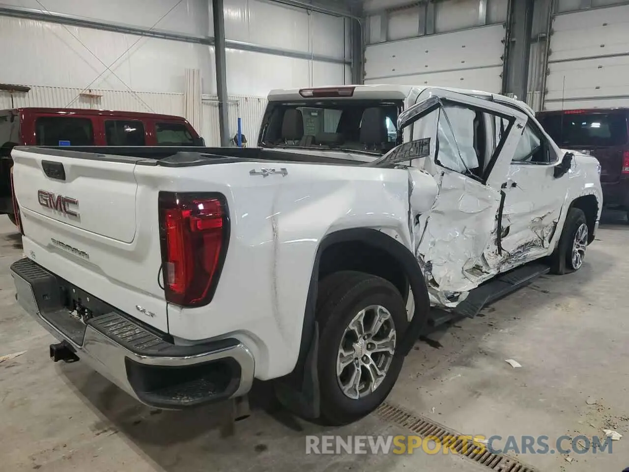 3 Photograph of a damaged car 3GTUUDEDXRG340127 GMC SIERRA 2024