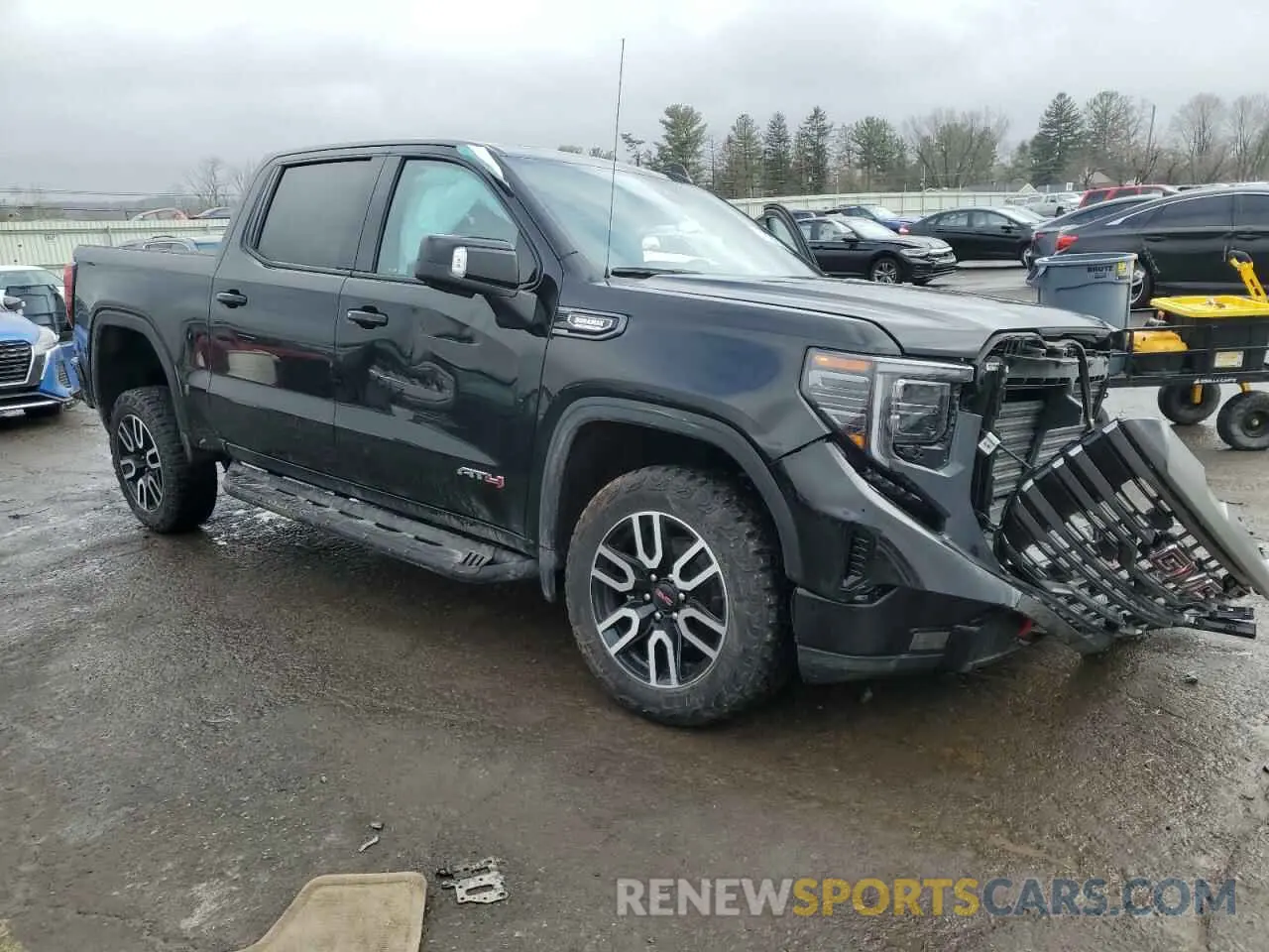 4 Фотография поврежденного автомобиля 3GTUUEE81RG318526 GMC SIERRA 2024