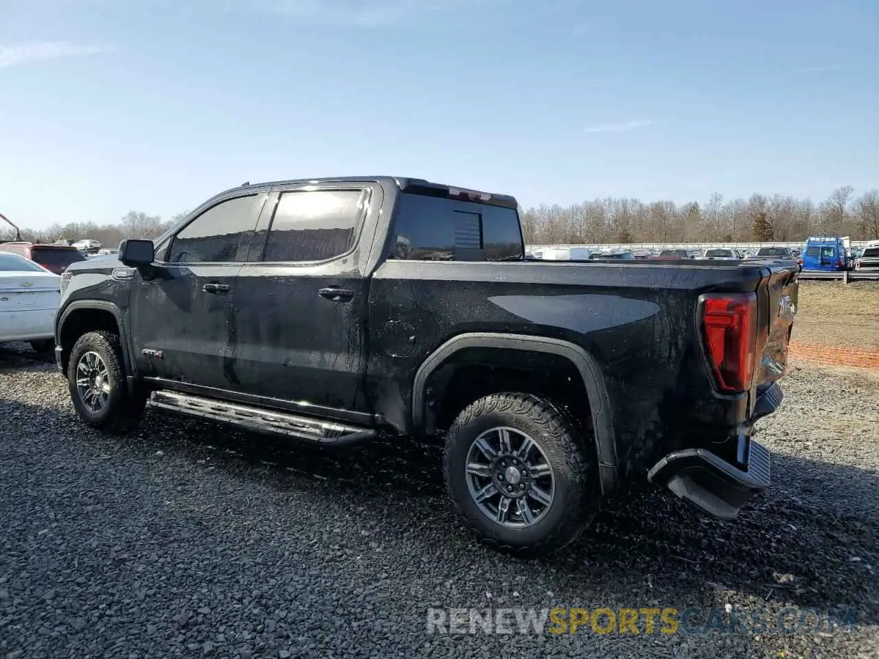 2 Фотография поврежденного автомобиля 3GTUUEE84RG241845 GMC SIERRA 2024