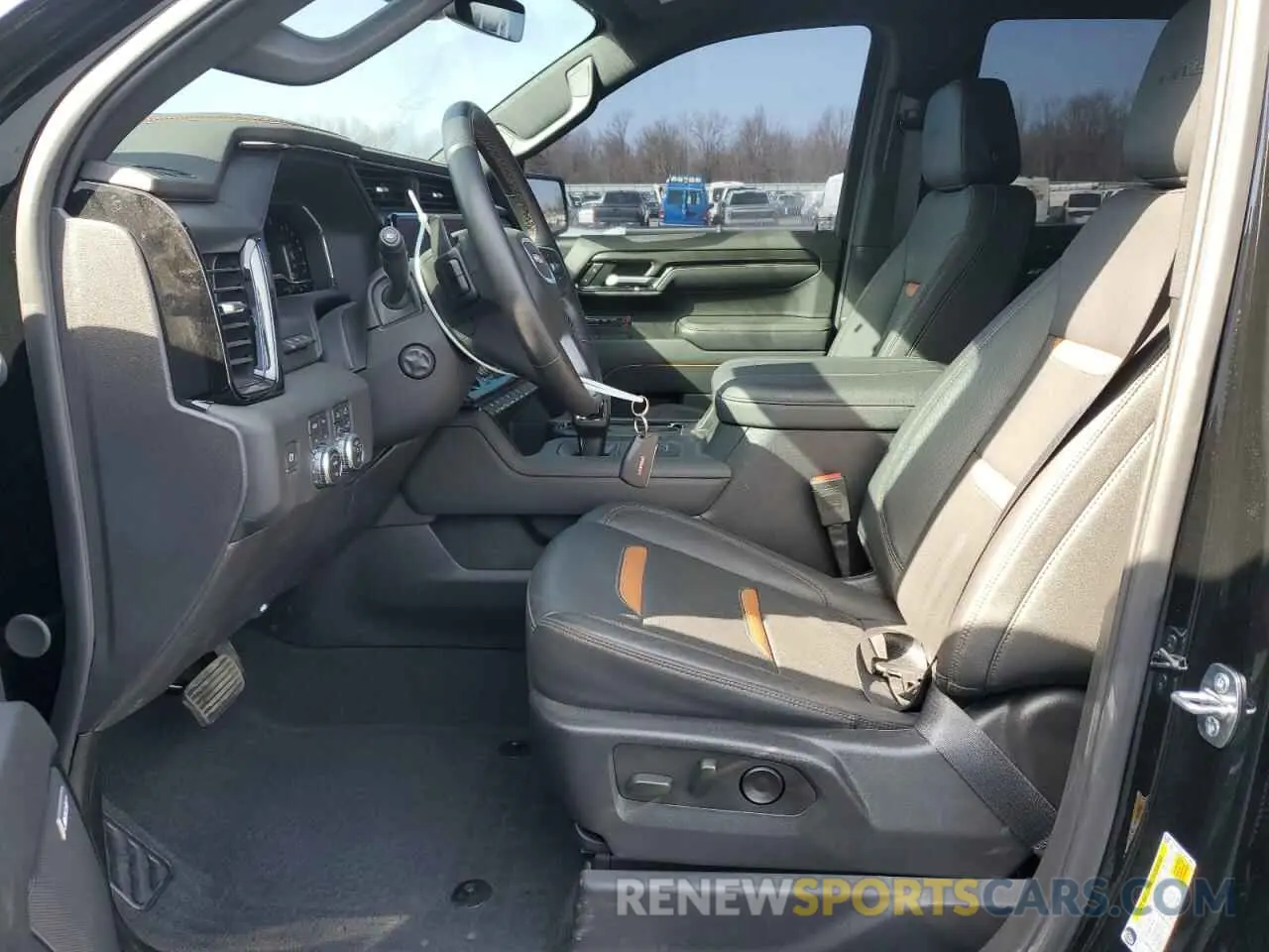 7 Фотография поврежденного автомобиля 3GTUUEE84RG241845 GMC SIERRA 2024