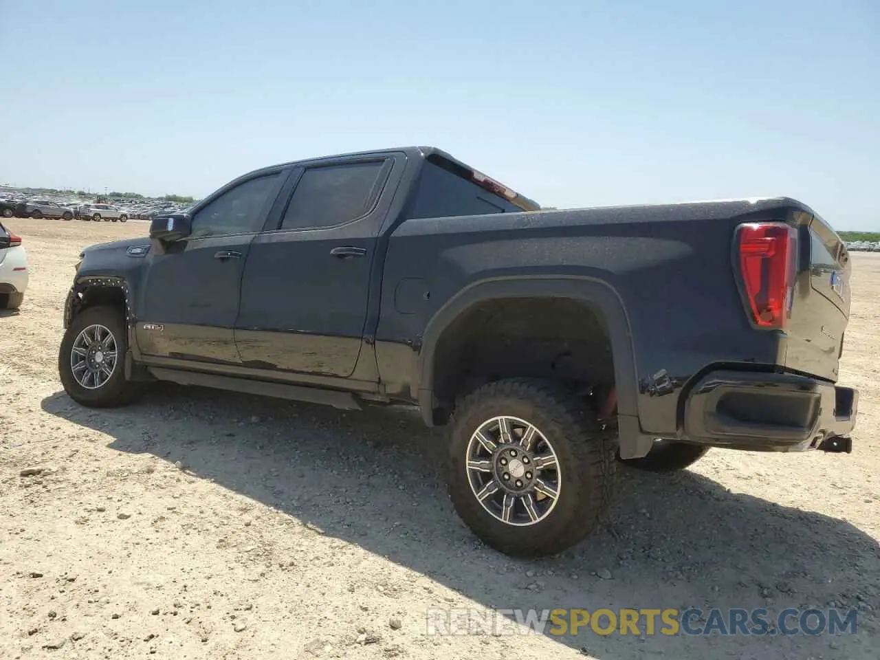 2 Фотография поврежденного автомобиля 3GTUUEE87RG337632 GMC SIERRA 2024